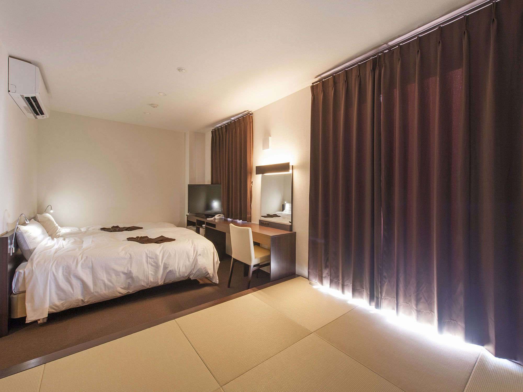 Hana Hotel Fukaya & Spa Esterno foto