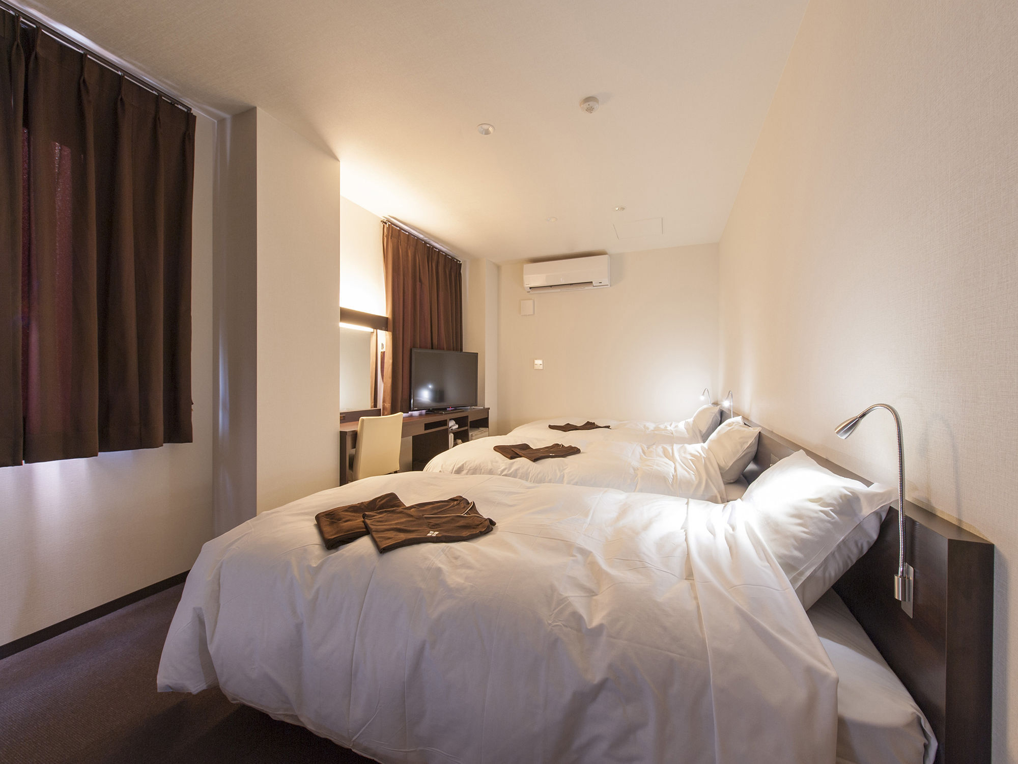Hana Hotel Fukaya & Spa Esterno foto